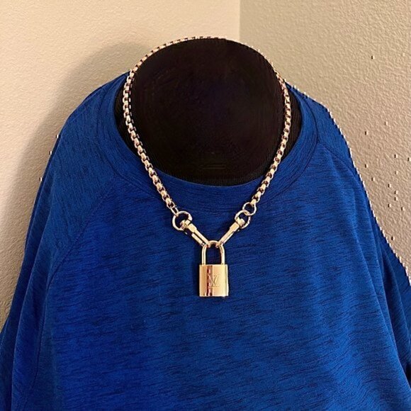 New LV Louis Vuitton Gold-Tone Lock with 18" Box Link Chain Necklace - Picture 1 of 3